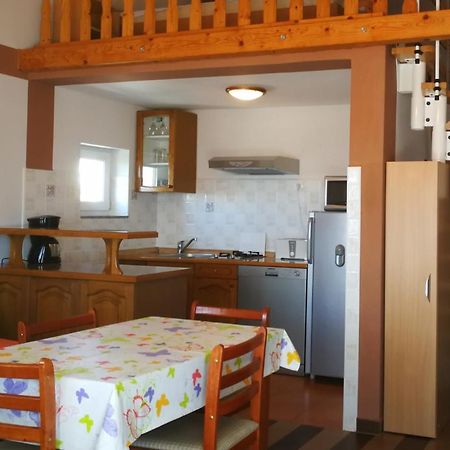 Apartments With A Parking Space Novi Vinodolski - 15823 Εξωτερικό φωτογραφία